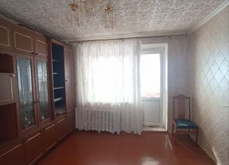Продам трехкомнатную квартиру, 60 м2, Курчатов, Ленинградская улица