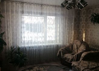 Квартира на продажу студия, 33 м2, поселок городского типа Емельяново, улица 2-х Борцов, 37Б-1