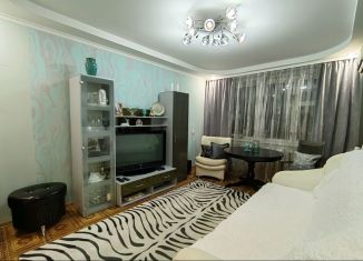 Продам 3-комнатную квартиру, 68 м2, Батайск, улица Северный Массив, 14