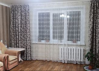 Продам трехкомнатную квартиру, 65.7 м2, Нижнекамск, проспект Вахитова, 4