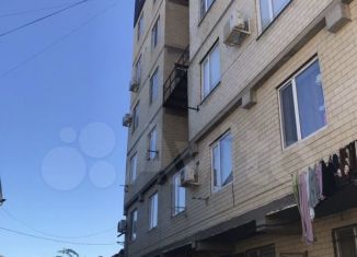 Продаю 3-комнатную квартиру, 60 м2, Дагестан, 2-й проезд Бабаева, 40