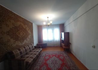 Продается 3-комнатная квартира, 58.7 м2, село Первомайское, площадь Мира, 1