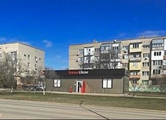 Продается торговая площадь, 123 м2, Нефтекумск, 2-й микрорайон, 18