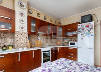 Трехкомнатная квартира на продажу, 87.4 м2, Новосибирск, Тополёвая улица, 16, метро Маршала Покрышкина