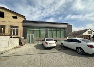 Продам торговую площадь, 270 м2, Дагестан, проспект Насрутдинова, 141