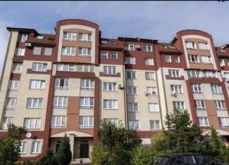 Сдаю 2-комнатную квартиру, 74 м2, Калининград, Пражская улица, 1Б