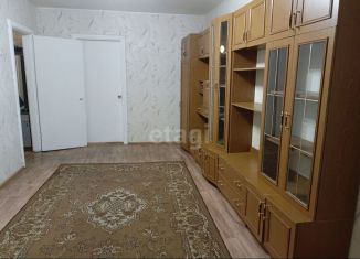 Продам 2-ком. квартиру, 44 м2, Челябинск, улица Героев Танкограда, 40, Калининский район