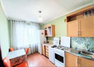 Продаю 3-ком. квартиру, 54 м2, Курская область, улица Лени Голенькова, 21