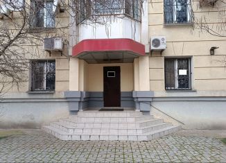 Сдается офис, 75 м2, Керчь, улица Козлова, 1