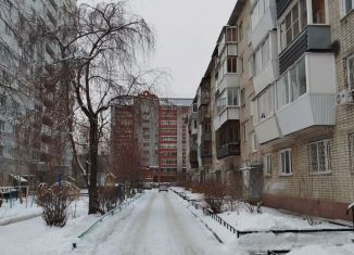 Продаю 2-ком. квартиру, 44 м2, Екатеринбург, метро Геологическая, улица Чайковского, 89