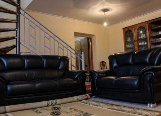 Продаю дом, 275 м2, Ростов Великий, улица Декабристов, 59