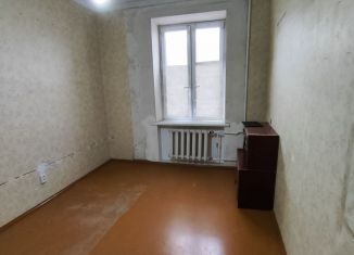 Продам 2-ком. квартиру, 54 м2, Каменск-Шахтинский, проспект Карла Маркса, 83