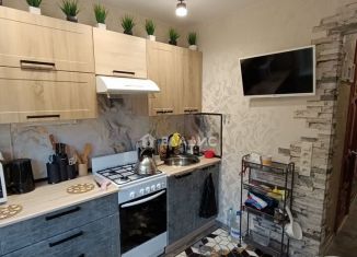 Продается 2-ком. квартира, 42 м2, Ковров, улица Космонавтов, 4