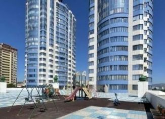 Продаю 2-ком. квартиру, 65 м2, Новороссийск, Вербовая улица, 11