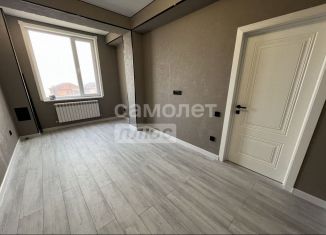 Продаю 2-ком. квартиру, 60 м2, Махачкала, улица Эльзы Ибрагимовой, 5к15