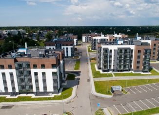 Продам 2-комнатную квартиру, 61.7 м2, городской посёлок Дубровка, улица Достоевского, 1