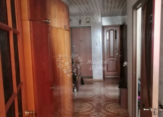 Продам 4-комнатную квартиру, 65 м2, Волгоград, Ардатовская улица, 1/1