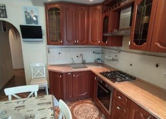 Сдается 1-ком. квартира, 40 м2, поселок Любучаны, Заводская улица, 19к1