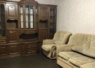 Сдается трехкомнатная квартира, 55 м2, Махачкала, 3-й проезд Азиза Алиева, 1А