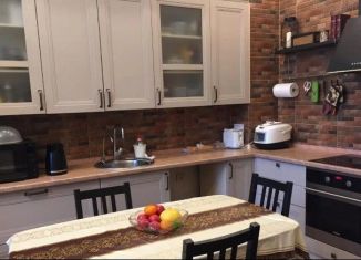 Продам двухкомнатную квартиру, 54 м2, Колпино, территория Ижорский Завод, 55литО