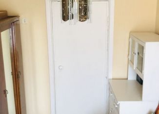 Продается 2-ком. квартира, 44 м2, Екатеринбург, улица Индустрии, 62, метро Проспект Космонавтов