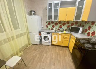 Продаю 2-ком. квартиру, 38.4 м2, Мурино, Петровский бульвар, 12к1, ЖК Краски Лета