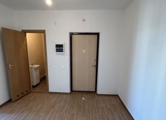 Продаю 2-ком. квартиру, 68.2 м2, Кудрово, Центральная улица, 50, ЖК Вена