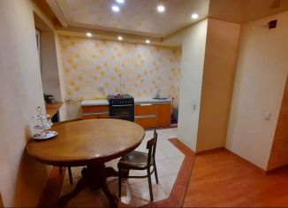 Продаю 3-комнатную квартиру, 65 м2, Череповец, проспект Победы, 172