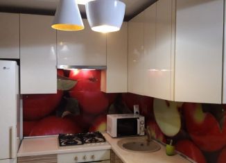 Аренда 4-ком. квартиры, 52 м2, Сочи, Ереванский переулок, 9, микрорайон Черемушки