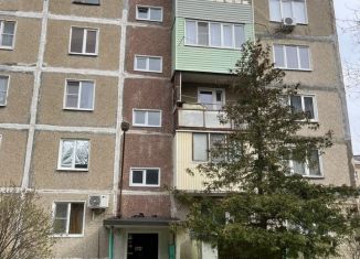 Продается двухкомнатная квартира, 43 м2, посёлок Солнечнодольск, улица Строителей, 8