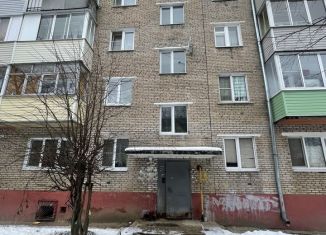 Продажа двухкомнатной квартиры, 46.7 м2, рабочий посёлок Столбовая, Школьная улица, 7