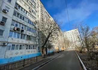 Продам 2-ком. квартиру, 53.3 м2, Нариманов, Волгоградская улица, 10