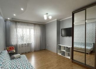 Продам 2-ком. квартиру, 47 м2, Азнакаево, Юбилейная улица, 12