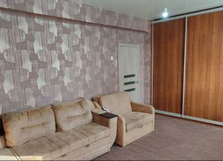 Продам 2-комнатную квартиру, 60 м2, Челябинск, Каслинская улица, 36, Курчатовский район