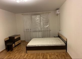 Продам 1-комнатную квартиру, 46 м2, посёлок городского типа Яблоновский, Солнечная улица, 55к23