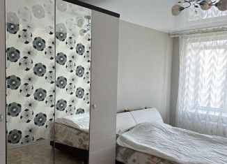 Трехкомнатная квартира на продажу, 72 м2, Серов, улица Короленко
