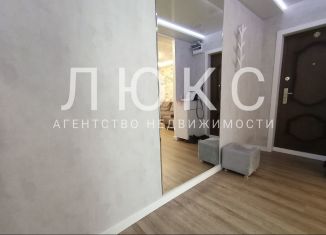 Сдам 3-комнатную квартиру, 60 м2, Новокузнецк, улица Покрышкина, 28