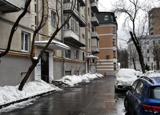 Сдаю 3-комнатную квартиру, 67 м2, Москва, улица Спиридоновка, 22/2, улица Спиридоновка