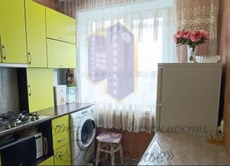 Продается четырехкомнатная квартира, 61.5 м2, Белгородская область, улица Хмелёва, 1