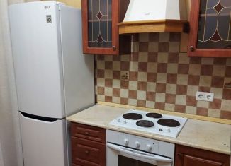 Сдам в аренду 1-комнатную квартиру, 43 м2, Люберцы, улица Кирова, 3