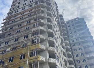 Продается 1-комнатная квартира, 38 м2, Каспийск, проспект М. Омарова, 7