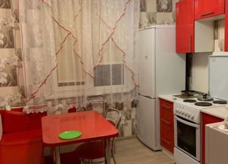Продается 1-комнатная квартира, 40 м2, Челябинск, улица Братьев Кашириных, 95