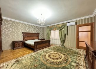 Трехкомнатная квартира на продажу, 136.6 м2, Нальчик, улица Тарчокова, 19