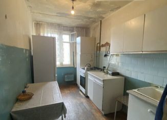 Продается трехкомнатная квартира, 63.6 м2, Екатеринбург, улица Академика Бардина, 5к2, метро Чкаловская