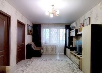 Продаю 4-комнатную квартиру, 63 м2, посёлок городского типа Яблоновский, улица Титова, 68