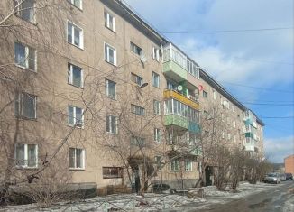 Продается 2-комнатная квартира, 47.4 м2, Иркутская область, улица Пушкина, 60