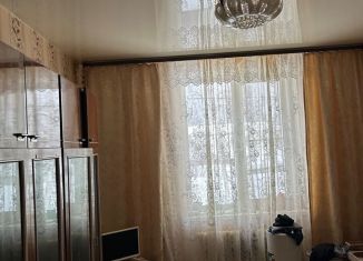 Продам 3-комнатную квартиру, 48.8 м2, Нижегородская область, улица Максимова, 10