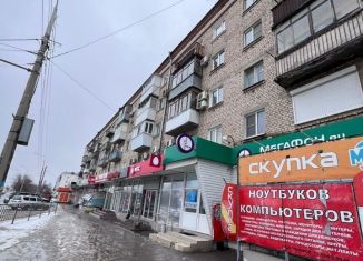 Продается трехкомнатная квартира, 42 м2, Волгоградская область, улица Маршала Ерёменко, 130