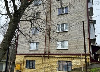 Продается двухкомнатная квартира, 46.1 м2, Железноводск, улица Ленина, 1В