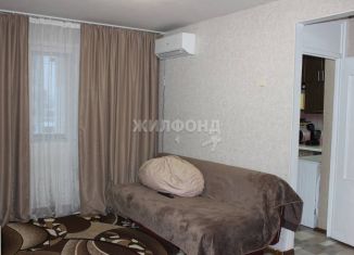 Продается 3-комнатная квартира, 59.5 м2, Новосибирск, улица Гаранина, 3, метро Золотая Нива